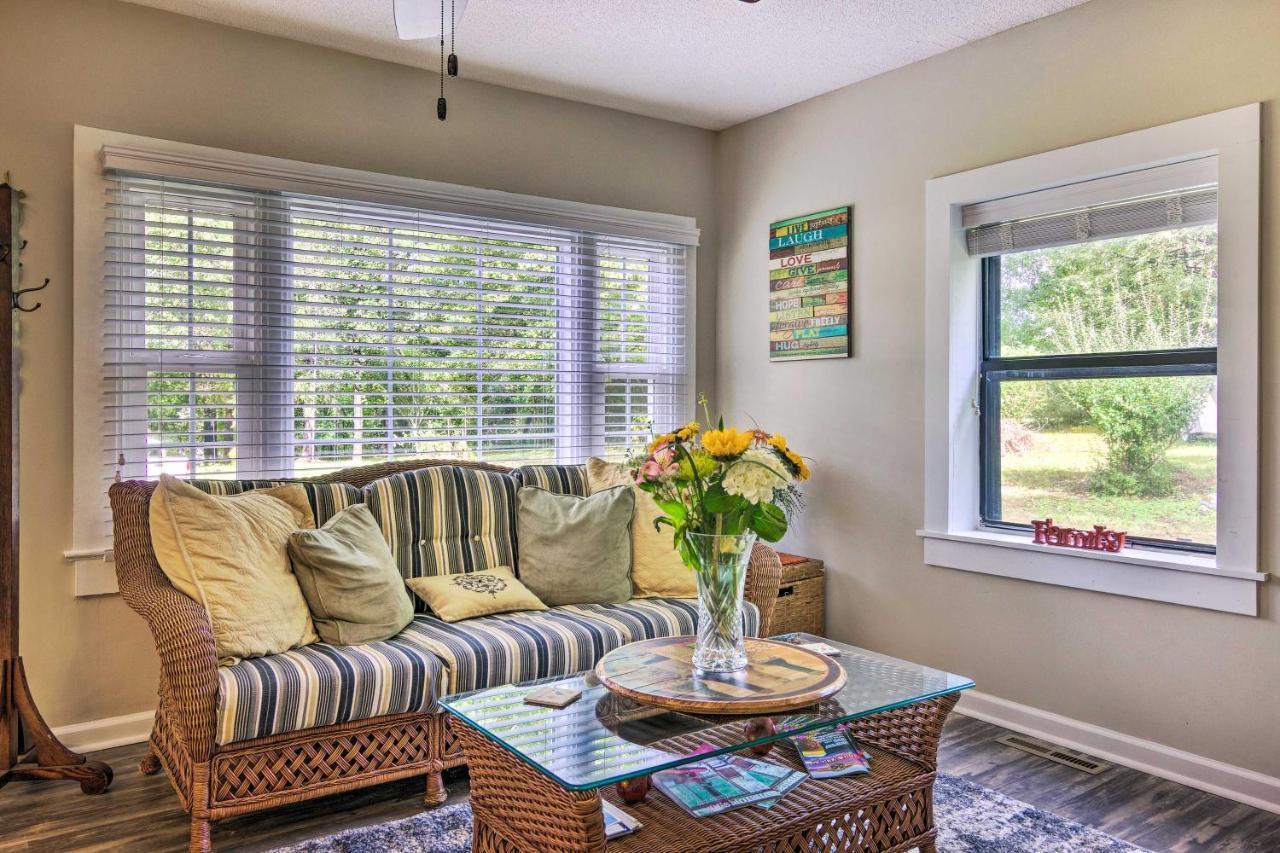 Shaw Creek Cottage With Fire Pit And Forest Views Hendersonville Buitenkant foto
