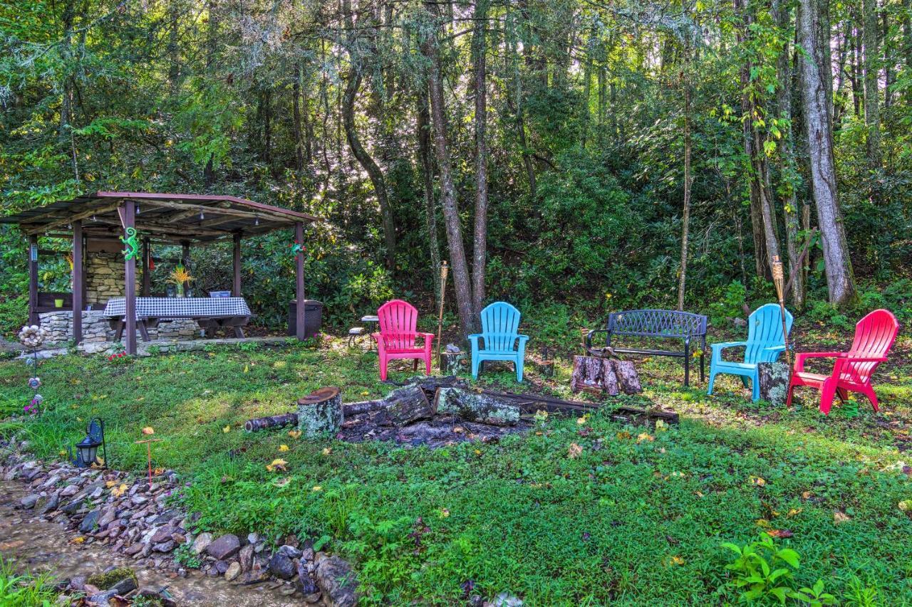 Shaw Creek Cottage With Fire Pit And Forest Views Hendersonville Buitenkant foto