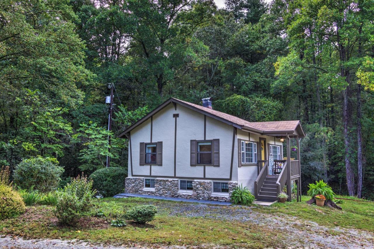 Shaw Creek Cottage With Fire Pit And Forest Views Hendersonville Buitenkant foto