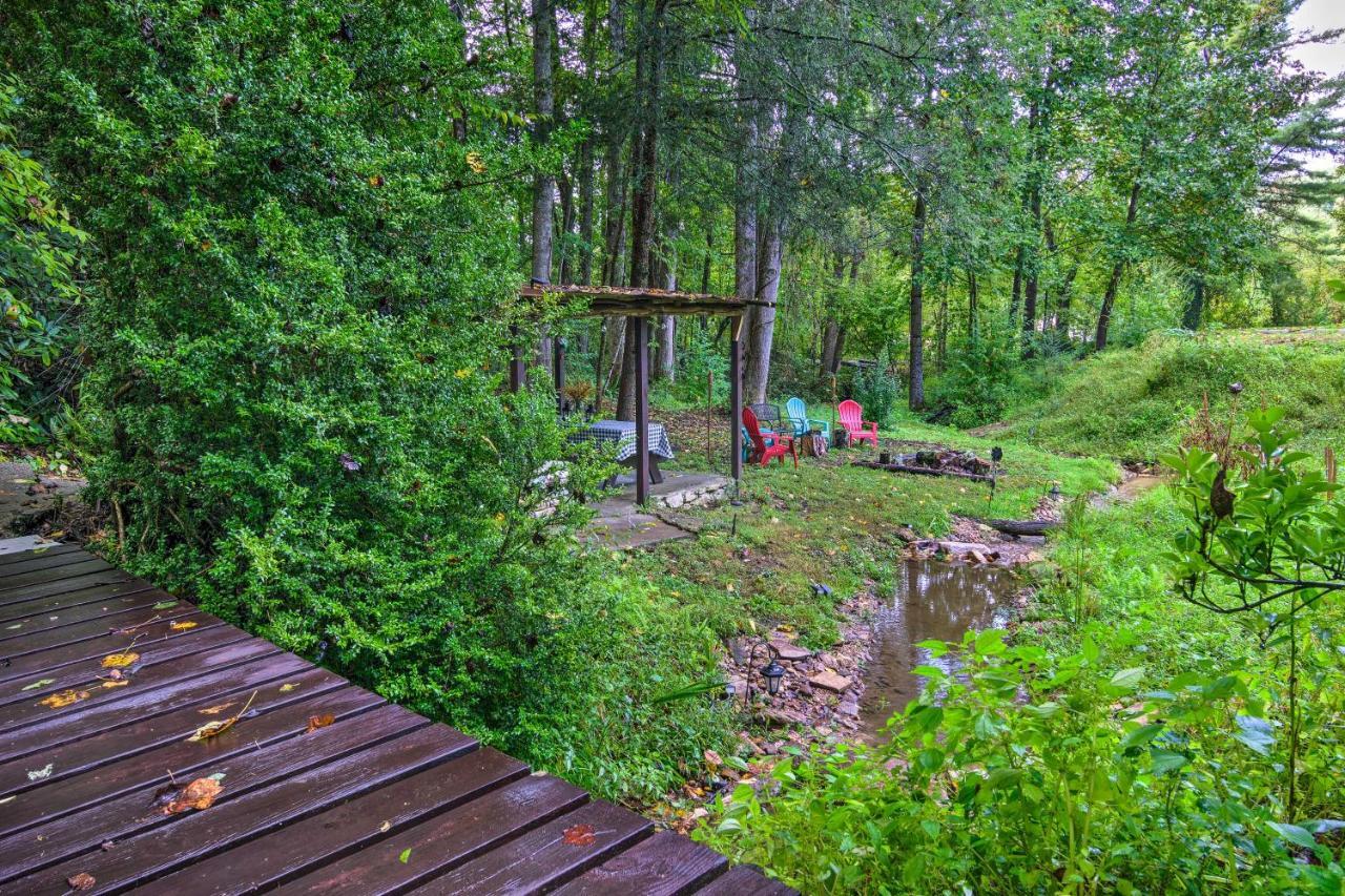 Shaw Creek Cottage With Fire Pit And Forest Views Hendersonville Buitenkant foto